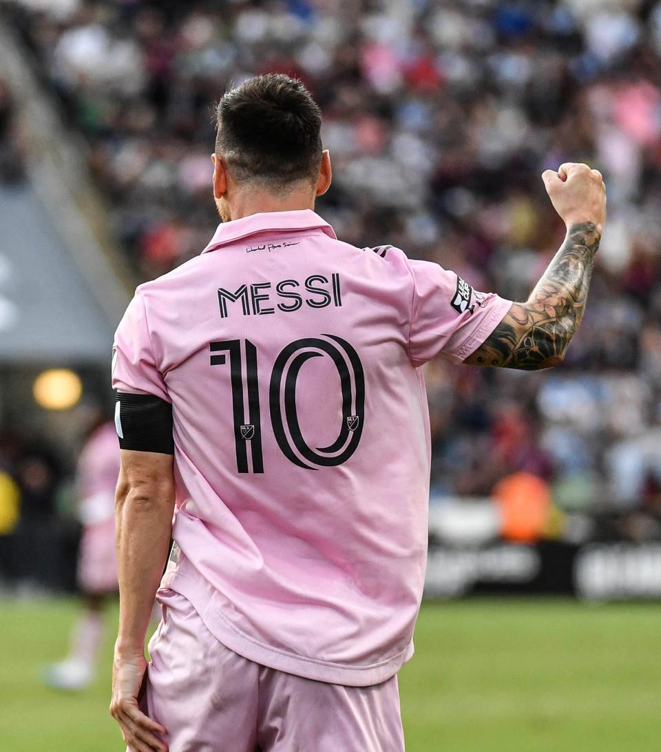 多米体育APP-勒沃库森刷新队史纪录C罗赛事官方发布挺进下一轮新规，今夜纽卡斯尔状态回暖看傻球迷的简单介绍